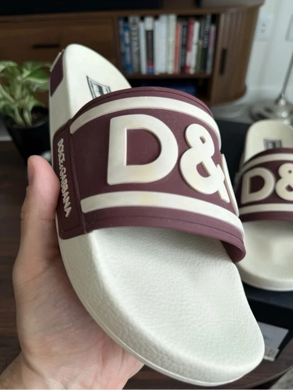 Dolce & Gabbana Cream and Burgundy D&G Logo Slide Sandals